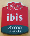 Отель Ibis, эмблема